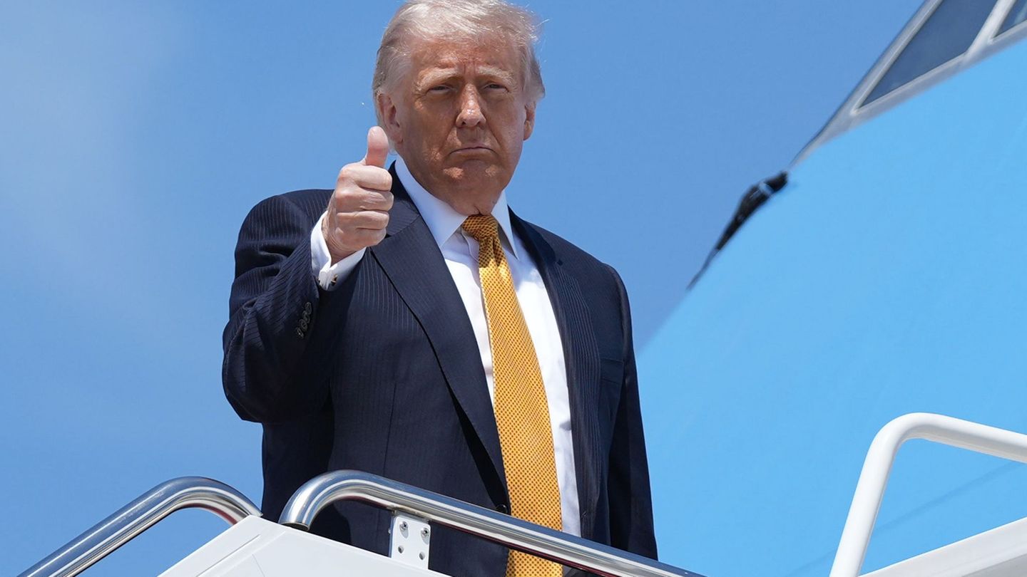 Trump beschwört trotz Differenzen in der Iran-Frage sein gutes Verhältnis zu Xi. Foto: Mark Schiefelbein/AP/dpa