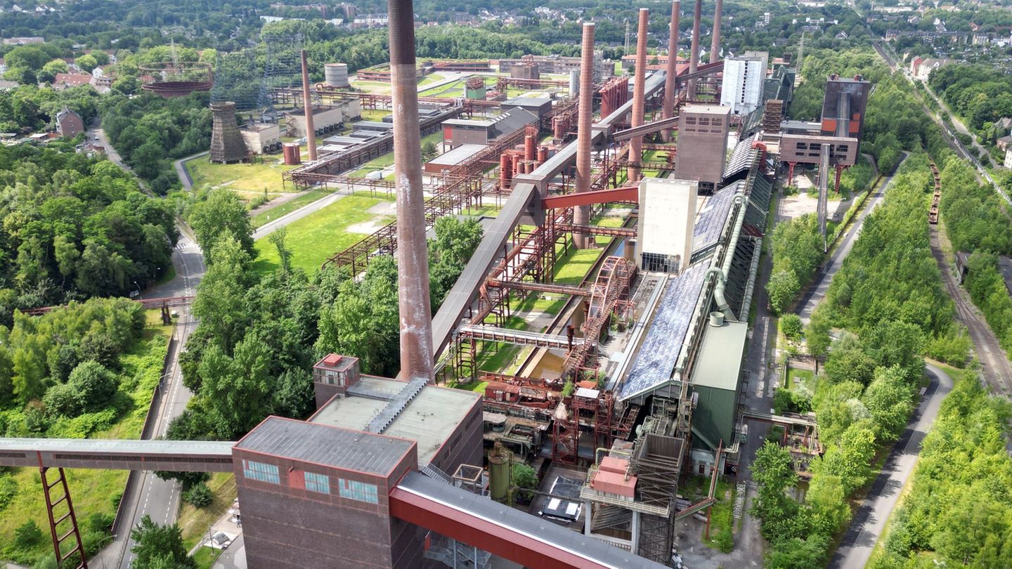Ausflugsziel für den Vatertag: Blick auf Zeche und Kokerei Zollverein in Essen