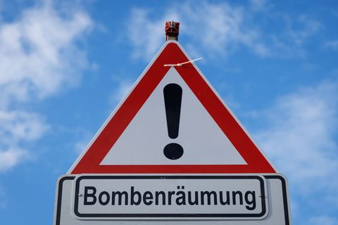 Ein 500-Kilo-Blindgänger aus dem Zweiten Weltkrieg soll unschädlich gemacht werden. (Symbolbild) Foto: Friso Gentsch/dpa