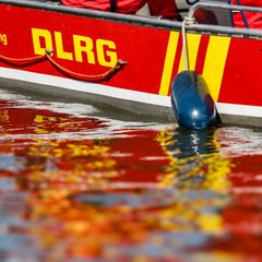 91 Menschenleben haben die ehrenamtlichen Rettungsschwimmer der DLRG in MV zuletzt gerettet. (Symbolbild) Foto: Christoph Reichw