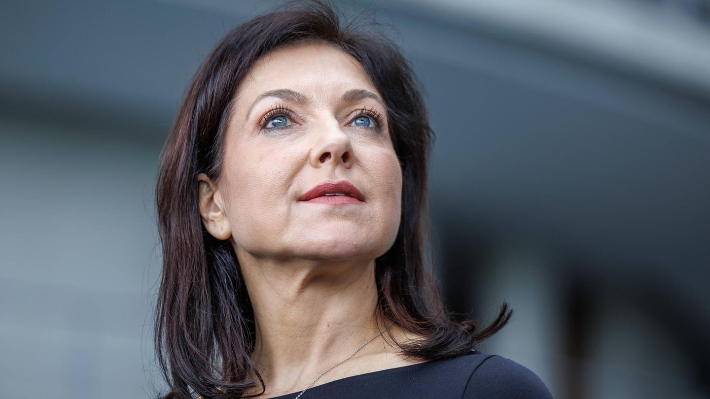 Katherina Reiche lächelt. Das Heizungsgesetz wird geändert