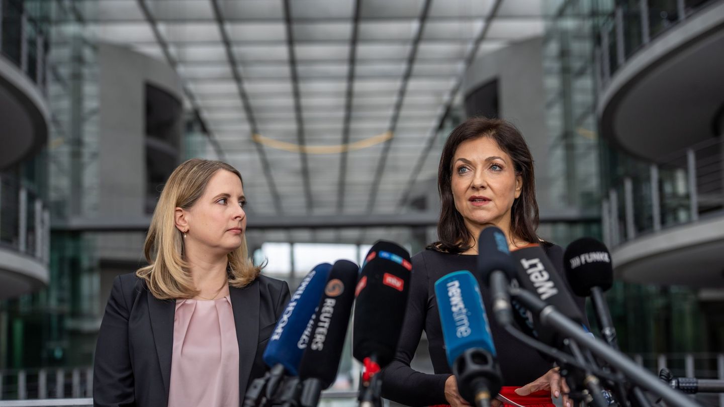 Die Ministerinnen kündigen ein neues Kapitel an. Foto: Michael Kappeler/dpa