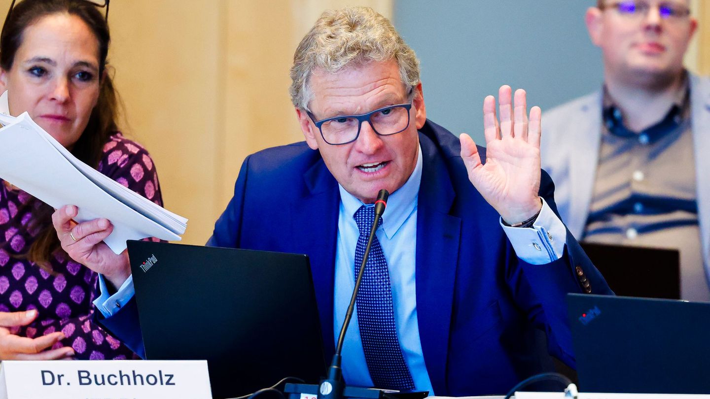 Ex-Wirtschaftsminister Bernd Buchholz fühlt sich im Fall Northvolt durch einen Rechnungshof-Bericht bestätigt. (Archivbild) Foto