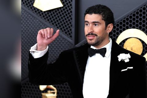 Bad Bunny erhielt 2026 den Grammy für das Album des Jahres: Zum ersten Mal gewann ein spanischsprachiges Werk den Preis.