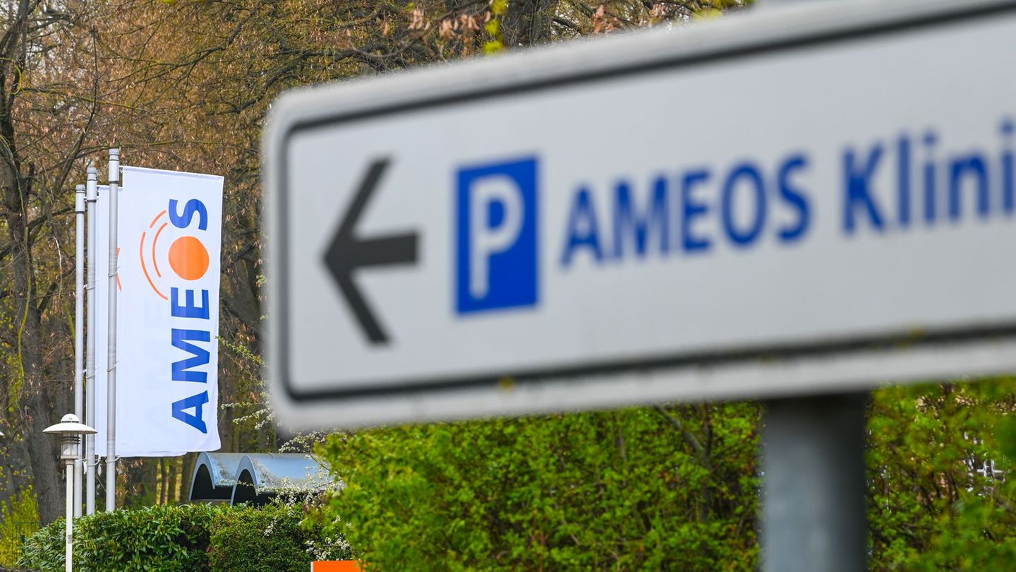 Im Streit um die Salzlandkliniken fordert Ameos fast sechs Millionen Euro vom Landkreis. Der Kreis hält die Ansprüche für "haltl