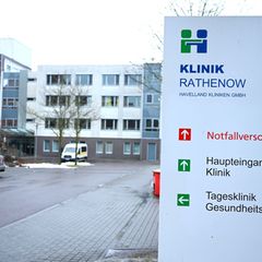 Ein Kinderarzt der Havelland-Kliniken wird wegen sexuellen Missbrauchs angeklagt. (Archivbild) Foto: Elisa Schu/dpa