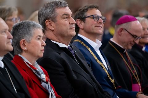 Prominente Gäste waren kurz vor der Eröffnung des Katholikentags in der Würzburger Residenz zusammengekommen. Foto: Sven Hoppe/d