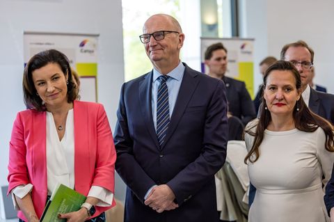Bundesministerin Bär kam in die Lausitz. Foto: Frank Hammerschmidt/dpa