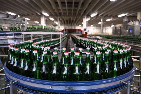 Ein Warnstreik hat laut Gewerkschaft NGG die Produktion bei Rotkäppchen zum Erliegen gebracht. (Archvbild) Foto: Jennifer Brückn