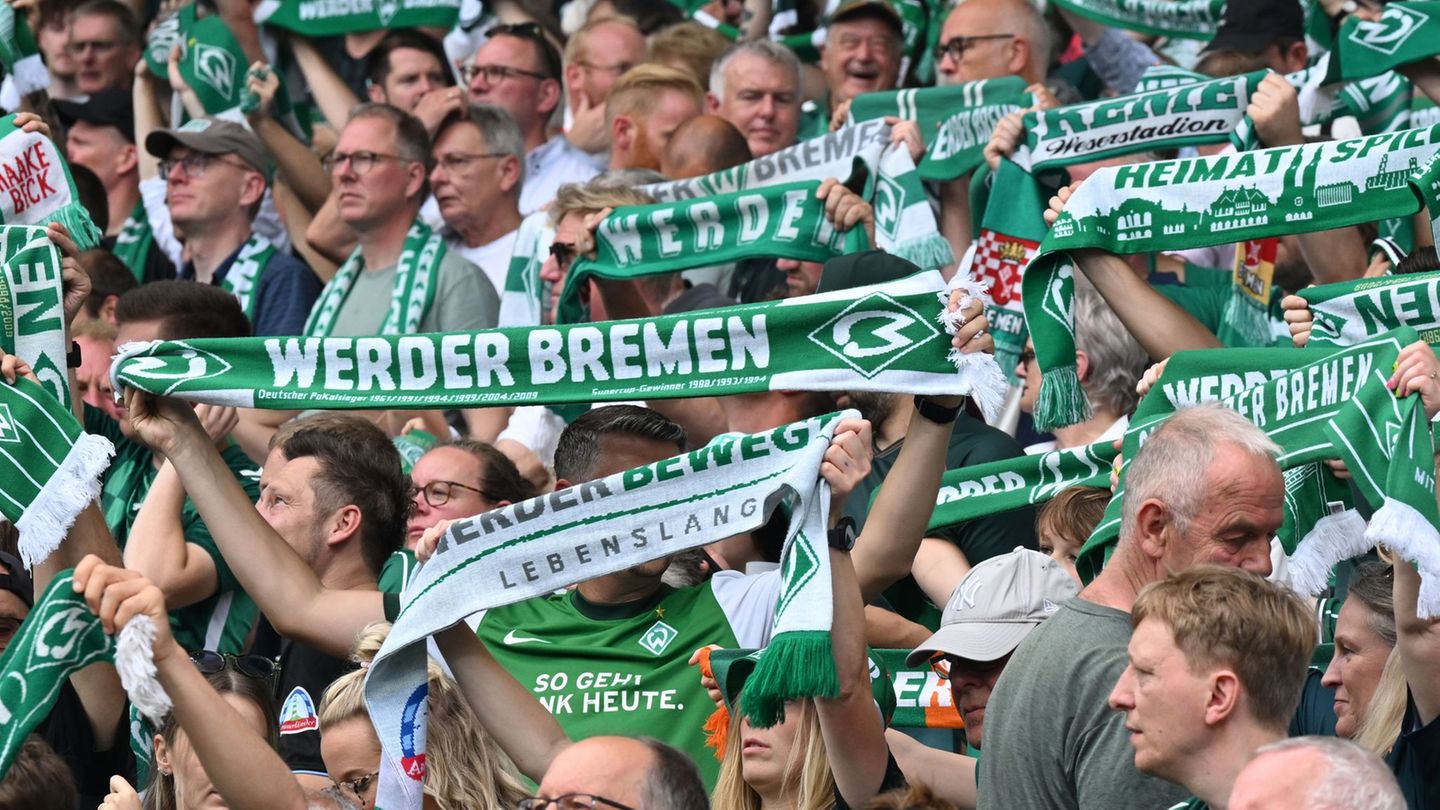 Die Bremer Fans können sich auf einen Nachwuchsoffensivspieler freuen. (Archivbild) Foto: Carmen Jaspersen/dpa