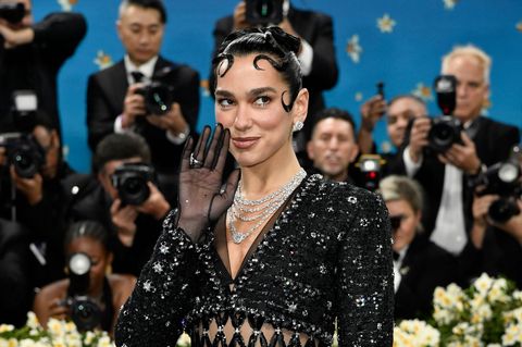 Dua Lipa geht mit einer Millionenklage gegen einen Elektronikriesen vor. (Archivbild) Foto: Evan Agostini/Invision/dpa