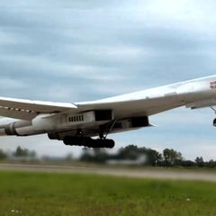 Russische Langstreckenbomber fliegen nach ukrainischen Angaben zu ihren Einsatzgebieten. (Archivbild) Foto: Russisches Verteidig