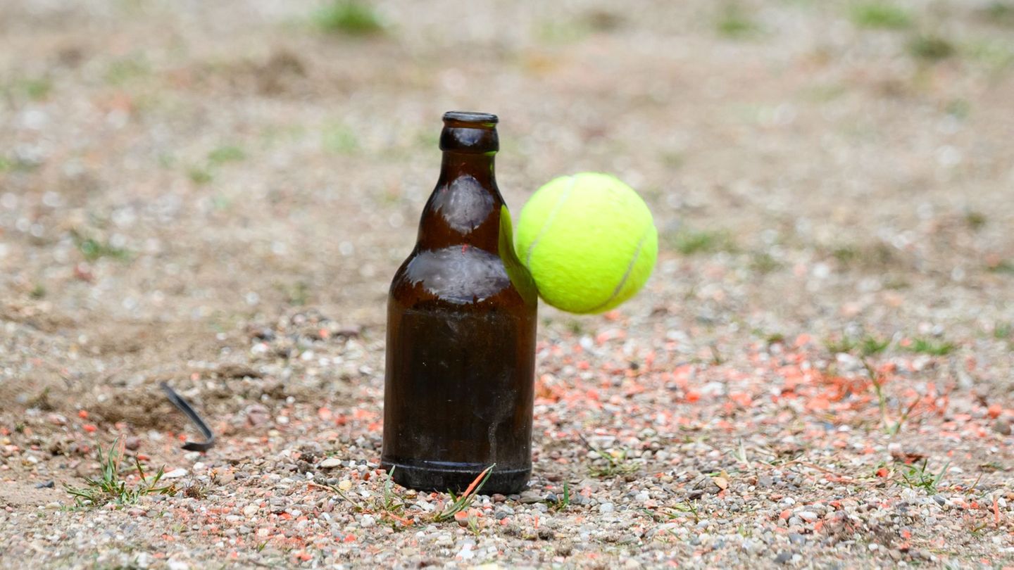 Die Flunkyball-WM wird jedes Jahr in Elmshorn ausgetragen. (Archiv) Foto: Jonas Walzberg/dpa
