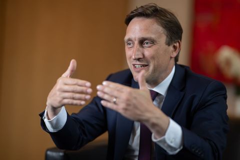 In vielen Themen stünden sich CDU und AfD diametral entgegen, sagt Lechner. (Archivbild) Foto: Julian Stratenschulte/dpa