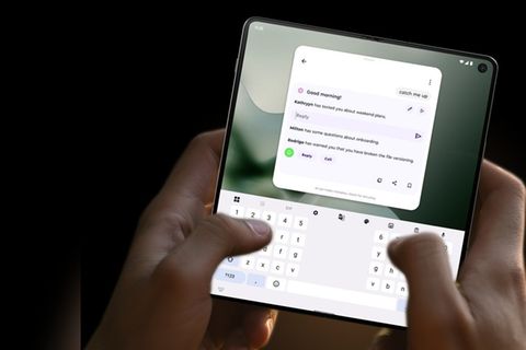Foldables wie das Motorola Razr Fold weichen die Grenzen zwischen Smartphone und Tablet auf.