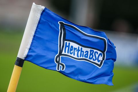Die Hertha bindet einen Jugendspieler an den Club. (Symbolbild) Foto: Andreas Gora/dpa