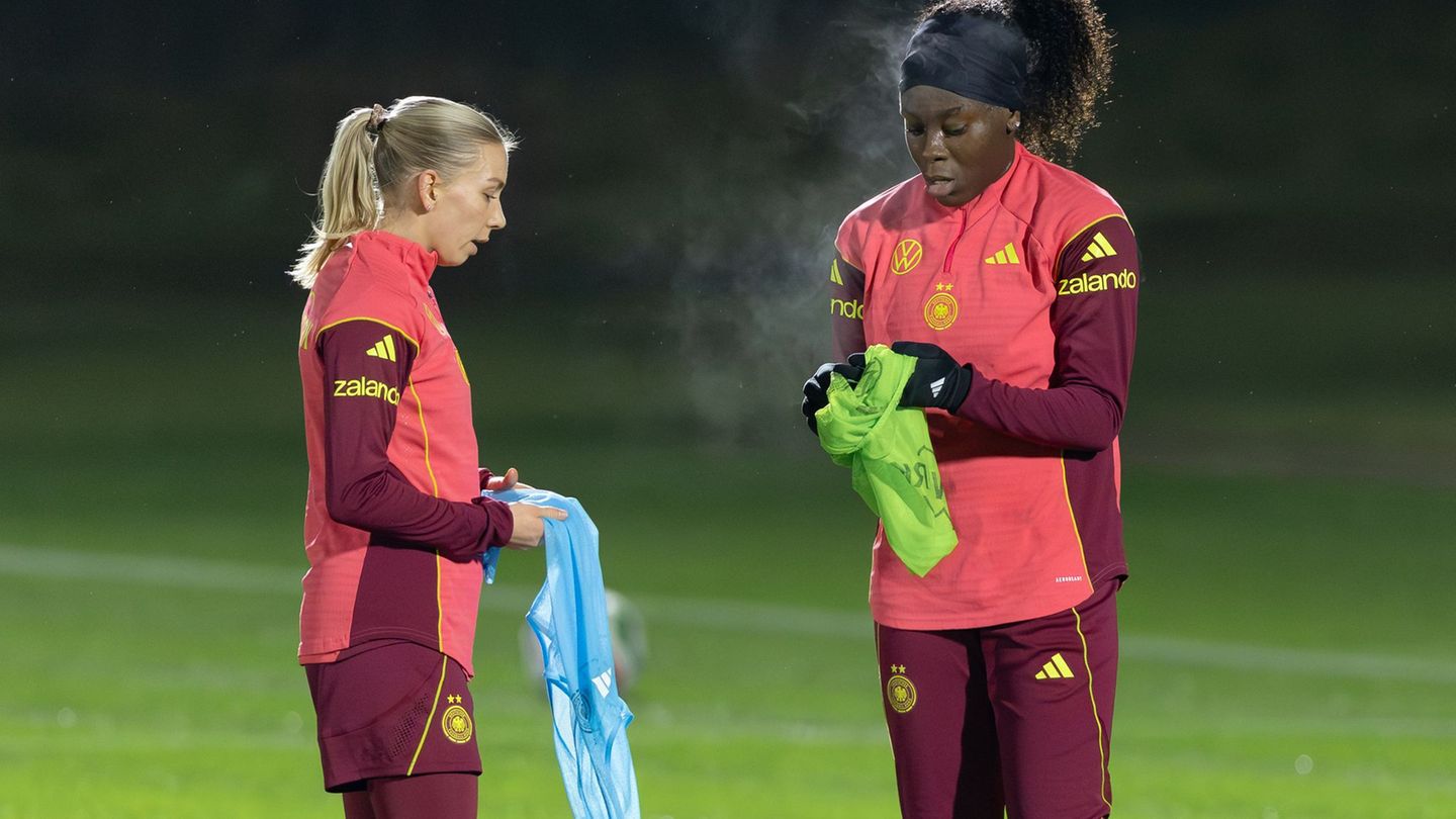 Die beiden deutschen Nationalspielerinnen Elisa Senß (l) und Nicole Anyomi verlassen Eintracht Frankfurt. (Archivbild) Foto: Jür