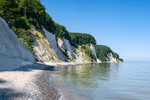 Die künstliche "Insel Ostervilm" vor der Küste von Rügen diente einst als DDR-Entmagnetisierungsstation. Heute ist das verfall
