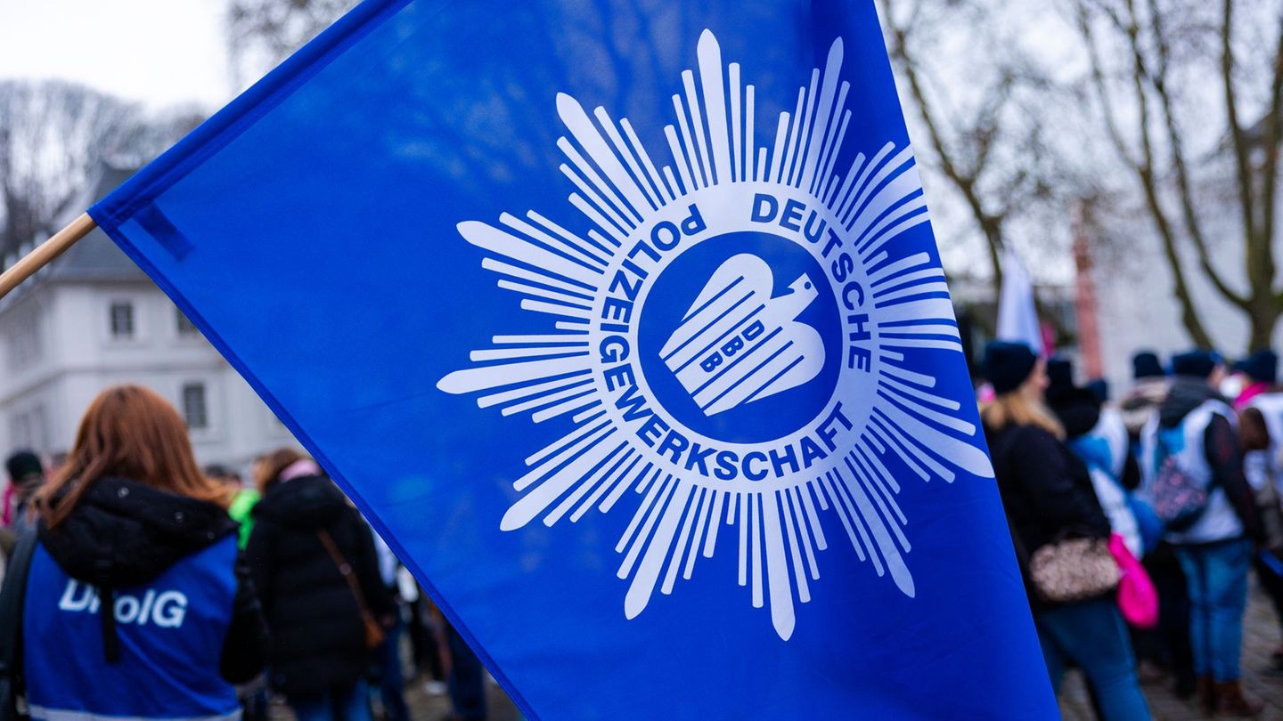 Die Deutsche Polizeigewerkschaft ruft zu einem Nein zum Hamburger Olympia-Referendum auf. (Symbolbild) Foto: Laszlo Pinter/dpa/L