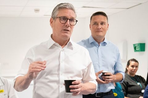 In besseren Zeiten machten Keir Starmer (links) und Wes Streeting (rechts) gemeinsam Wahlkampf. (Archivfoto) Foto: Stefan Rousse