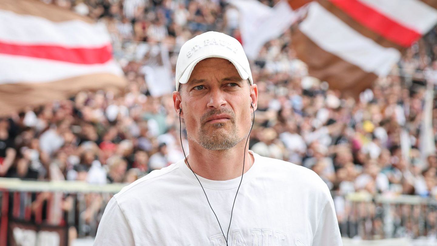 Vor dem bislang wichtigsten Spiel in dieser Saison: St. Pauli-Trainer Alexander Blessin. (Archivbild) Foto: Christian Charisius/