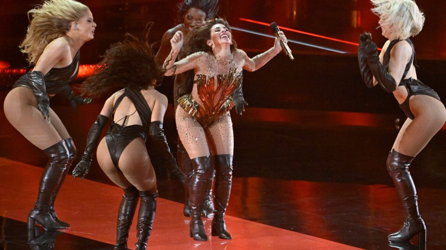 Sarah Engels bei ihrem Auftritt außer Konkurrenz beim ESC-Halbfinale.