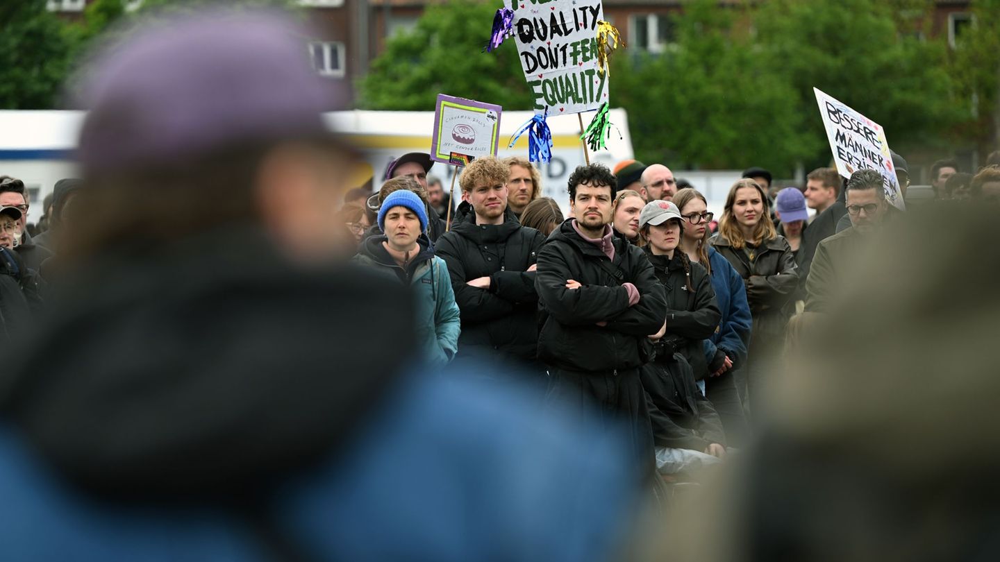 Das Ziel der Aktion sei es, den Männertag inhaltlich neu zu besetzen. Foto: Lilli Förter/dpa