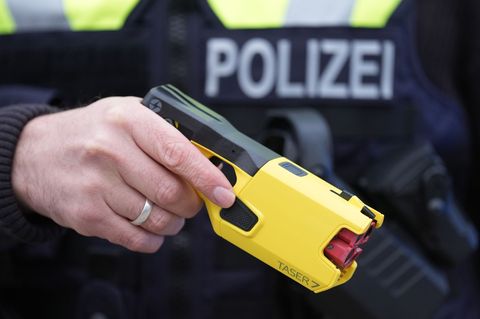 Die Berliner Polizei hat bei einem Einsatz in Mariendorf einen Taser eingesetzt. (Symbolbild) Foto: Marcus Brandt/dpa