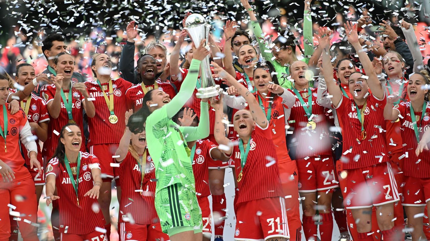 Die Münchnerinnen feiern wieder. Foto: Fabian Strauch/dpa