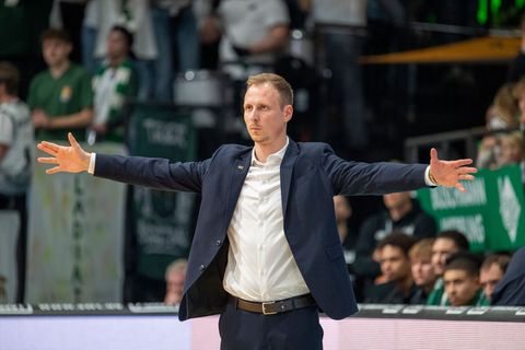 Jacques Schneider erreicht mit den Gladiators Trier das Playoff-Viertelfinale. (Archivbild) Foto: Harald Tittel/dpa
