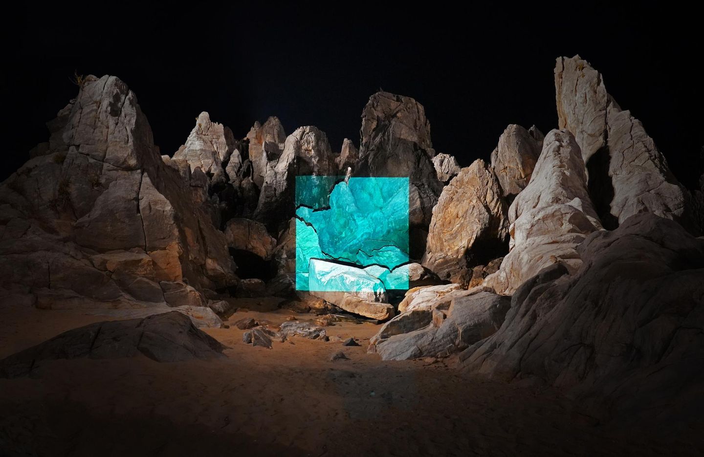 Seok Lee, FRAME Chuam Rock, 2021,Gangwon-do,East Sea, South Korea