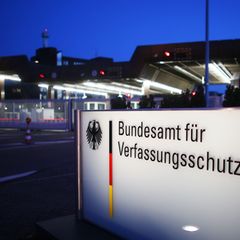 Die Abschaffung des Phänomenbereichs Scientology ist nicht die erste Umorganisation im Bundesamt für Verfassungsschutz in diesem