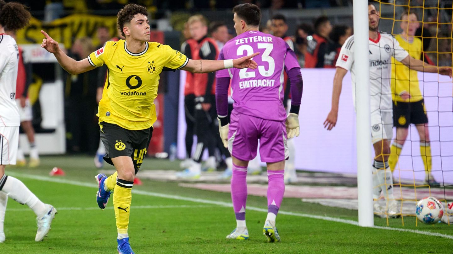 Samuele Inácio will in Zukunft noch öfter für den BVB jubeln. (Archivbild) Foto: Bernd Thissen/dpa