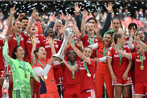 Hat viel zu feiern: der FC Bayern. Foto: Fabian Strauch/dpa