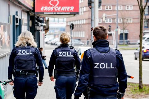 Der Zoll hat seine Bilanz für 2025 vorgestellt. (Symbolbild) Foto: Axel Heimken/dpa