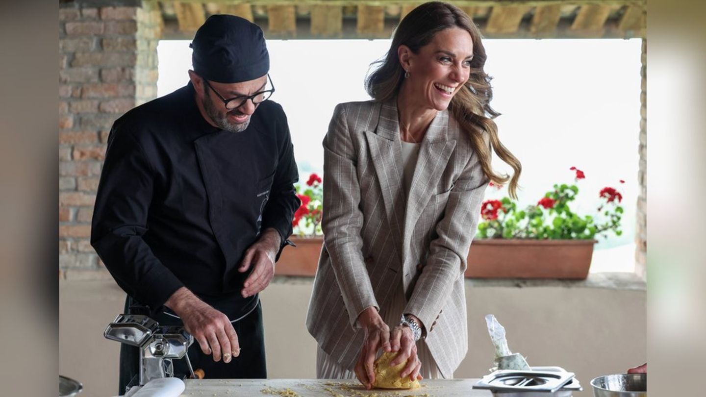 Prinzessin Kate durfte selbst den Pastateig kneten.