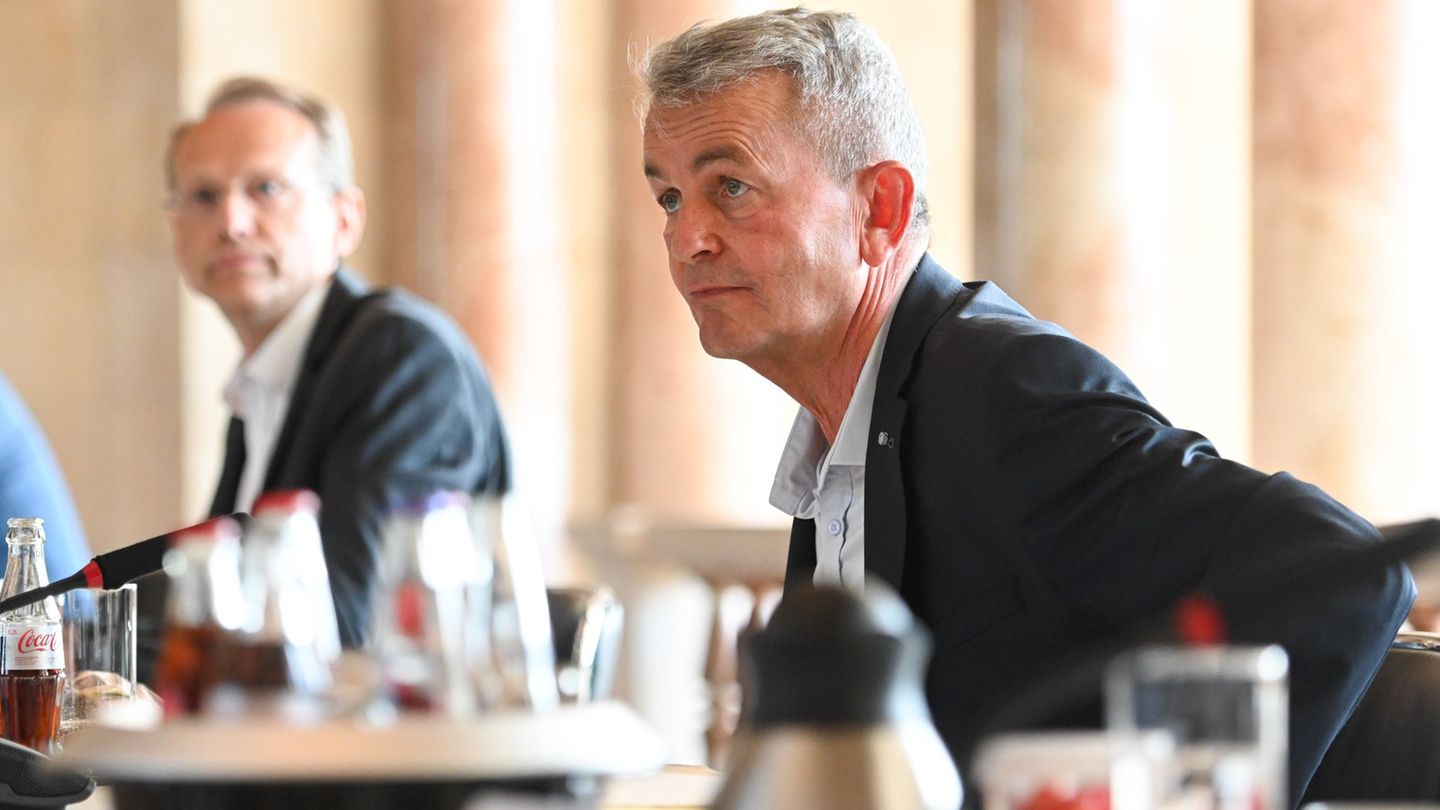 vbw-Hauptgeschäftsführer Bertram Brossardt während einer Gesprächsrunde in der Staatskanzlei in München. (Archivbild) Foto: Tobi