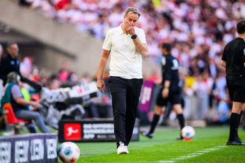 Leverkusens Trainer Kasper Hjulmand hofft noch auf einen neuen Vertrag. (Archivbild) Foto: Tom Weller/dpa