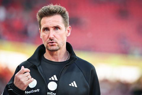 Letzter Saisonstopp in Hannover: Nürnbergs Trainer Miroslav Klose. (Archivbild) Foto: Daniel Karmann/dpa