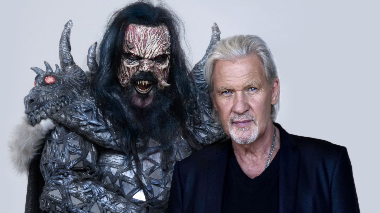 "Hard Rock Hallelujah" gegen "Hold Me Now": Mr. Lordi (links) und Johnny Logan haben ihre ESC-Songs getauscht.