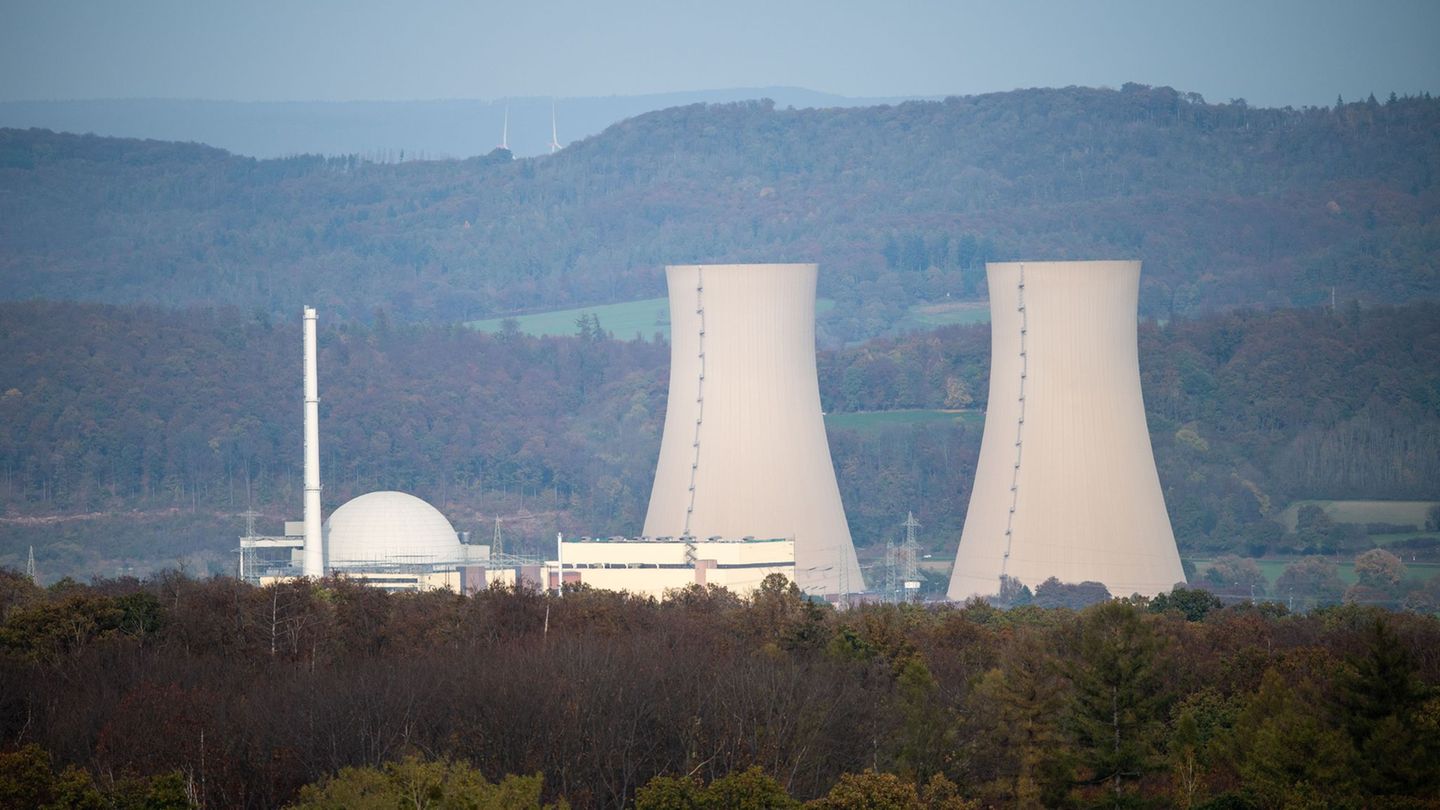 Das Atomkraftwerk Grohnde wurde 2023 stillgelegt. (Archivbild) Foto: Lino Mirgeler/dpa/Lino Mirgeler
