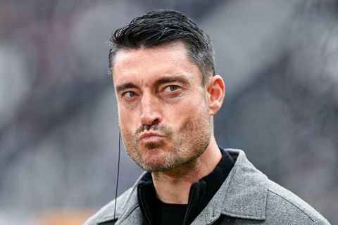 Frankfurts Trainer Albert Riera steht vor dem Ende. (Archivbild) Foto: Uwe Anspach/dpa