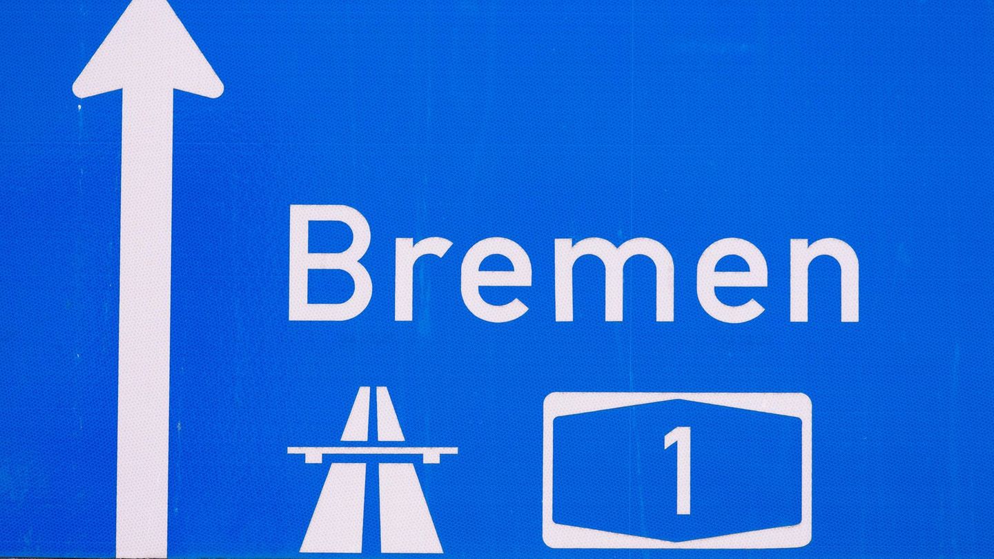 Der Verkehr soll über eine 4,50 Meter breite Spur auf dem Überholstreifen geführt werden. (Symbolbild) Foto: Mohssen Assanimogha