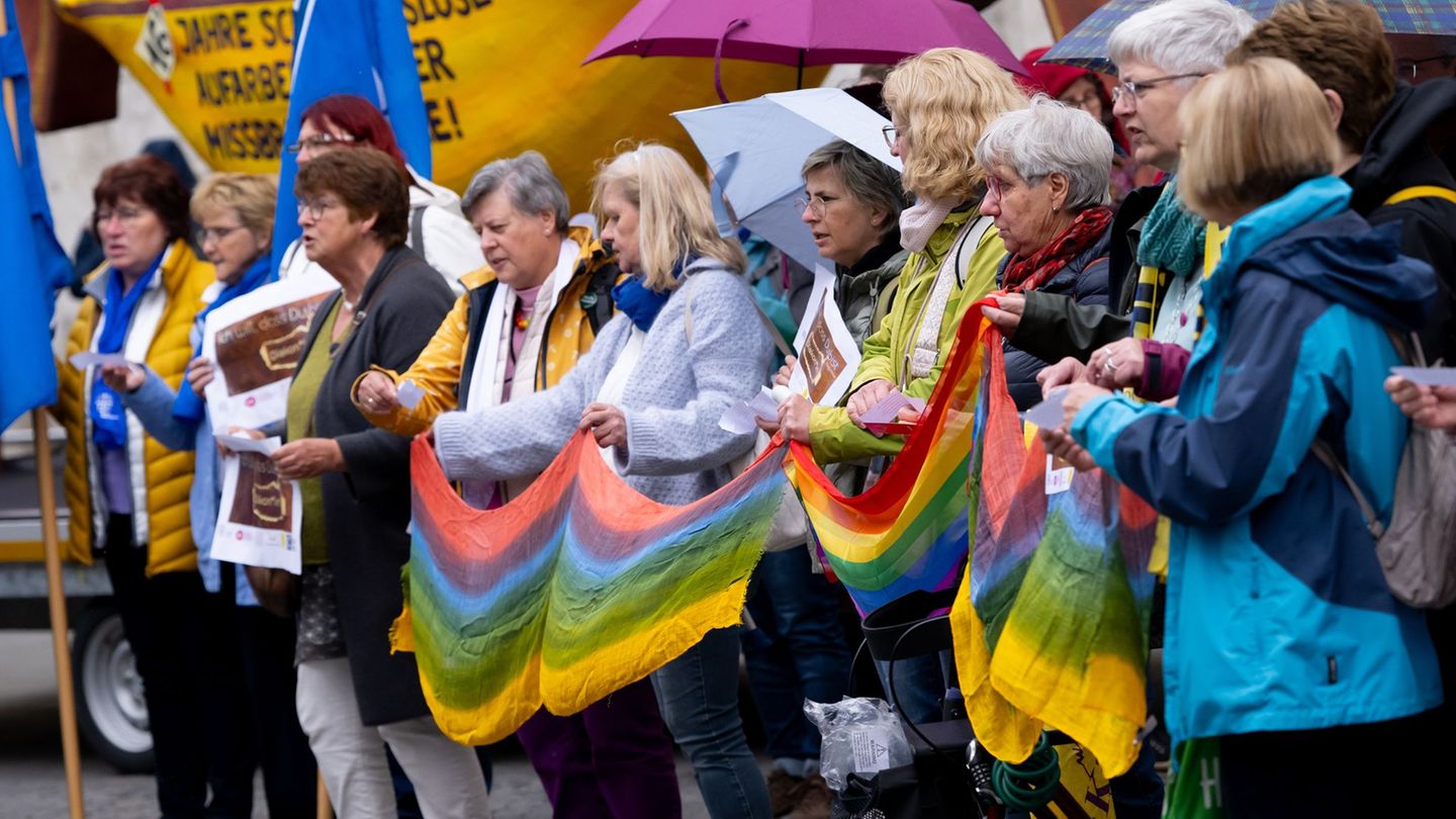 Auch Reformgruppen sind auf dem Katholikentag unterwegs. Foto: Sven Hoppe/dpa