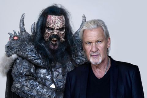 "Hard Rock Hallelujah" gegen "Hold Me Now": Mr. Lordi (links) und Johnny Logan haben ihre ESC-Songs getauscht.