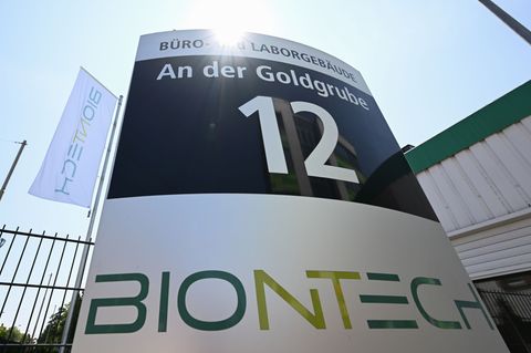 Biontech konzentriert sich auf die Forschung und Entwicklung von Medikamenten gegen Krebs. (Archivbild) Foto: Arne Dedert/dpa