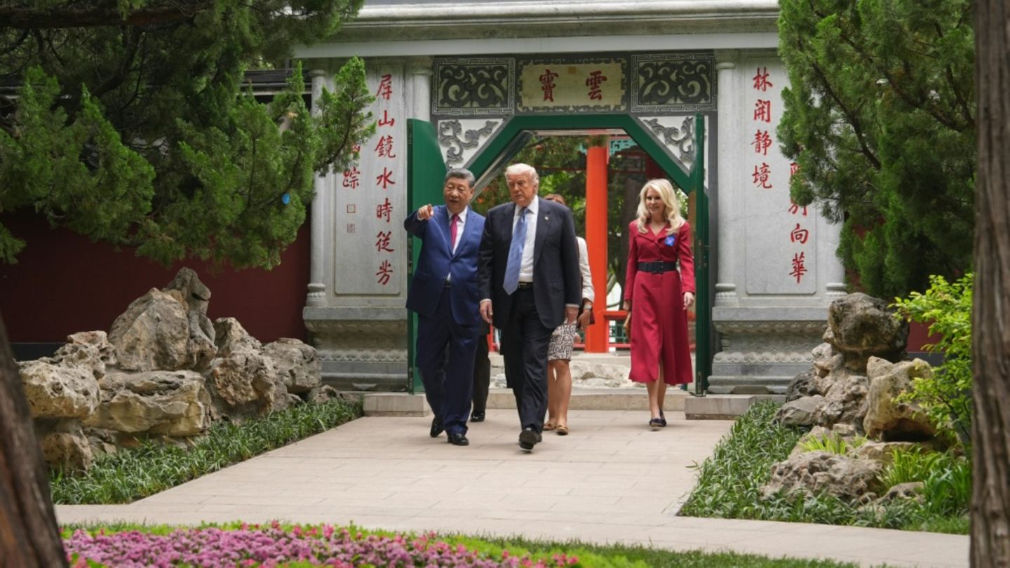 Xi (links) und Trump in den Gärten von Zhongnanhai