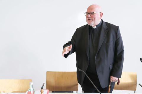 Kardinal Marx ist überzeugt, dass Menschen die Stimme der Kirche nach wie vor hören wollen. (Archivbild) Foto: Daniel Löb/dpa