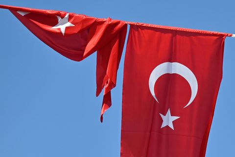 Zu mehr als 45 Jahre Haft ist ein oppostioneller Bürgermeister in der Türkei verurteilt worden. (Archivbild) Foto: Anna Ross/dpa