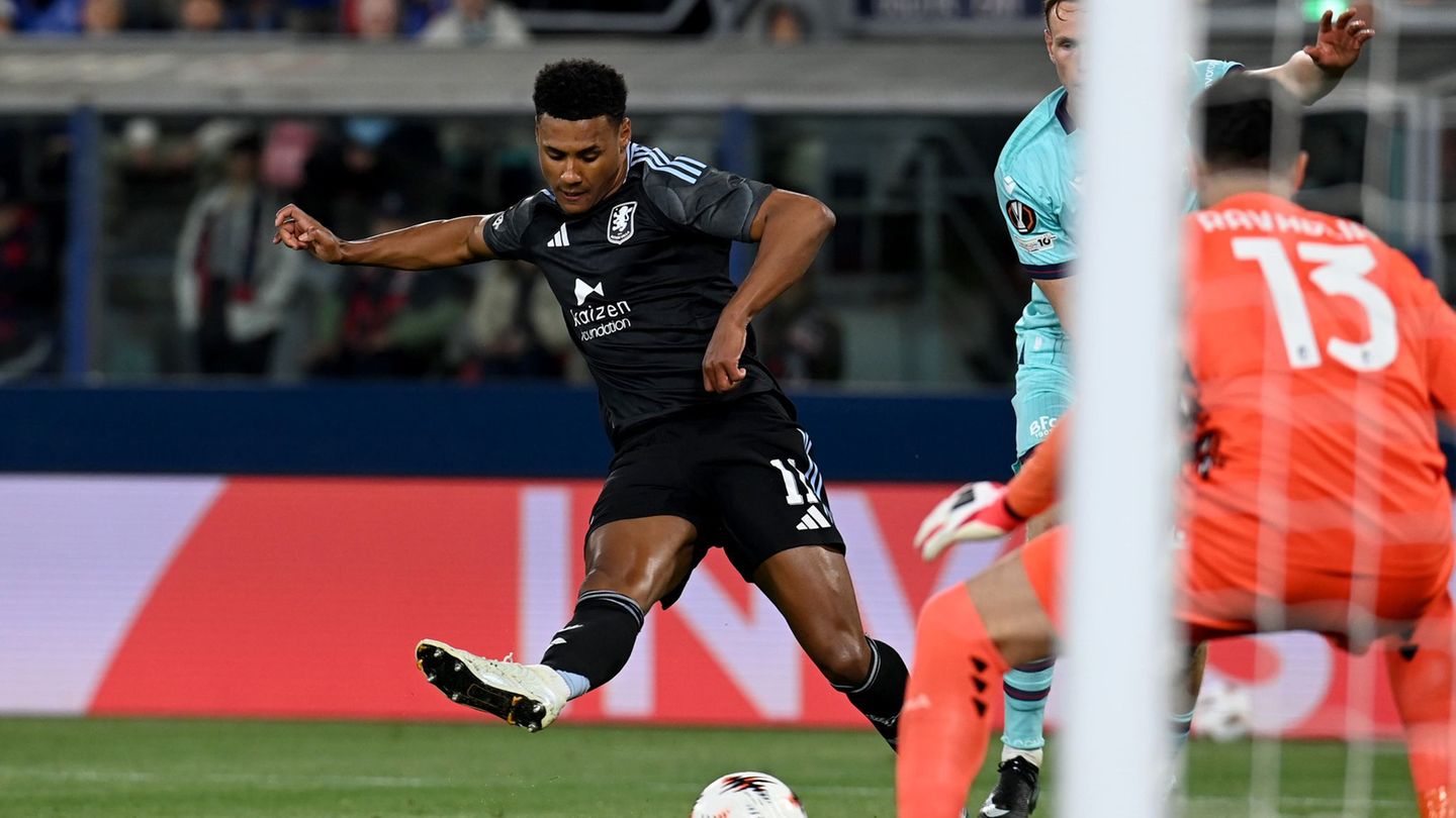 Traf zweimal gegen Liverpool: Ollie Watkins (Archivbild) Foto: Gianluca Ricci/PA Wire/dpa